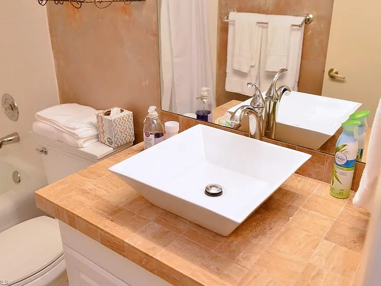 4001 Gulf Shore Blvd N #500 — Photo 20