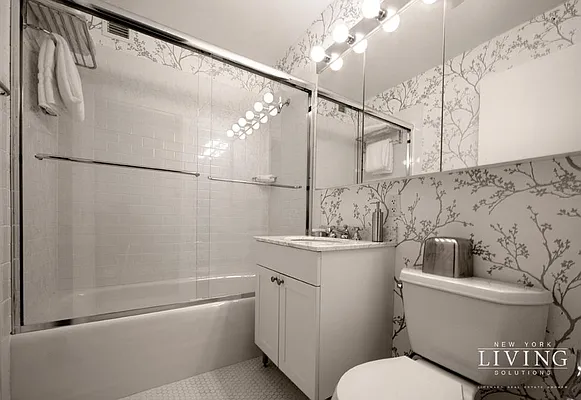 Rented by NY Living Solutions | media 4