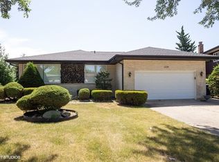 1229 W Amelia Ln, Addison, IL 60101
