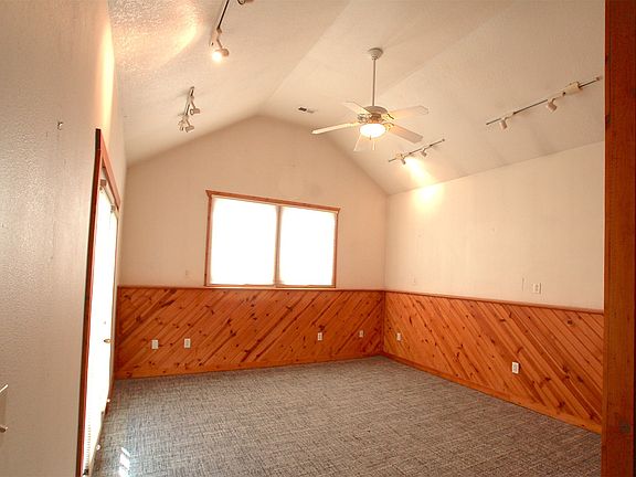 3rd image of 217 E Franklin St