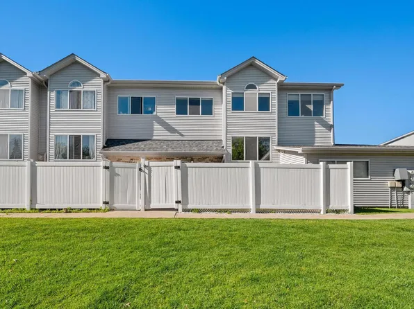 272 Park Ridge Ln Unit A, Aurora, IL 60504