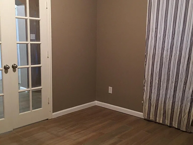 10215 Waterbury Dr — Photo 12