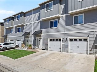 7868 28th St, White City, OR 97503