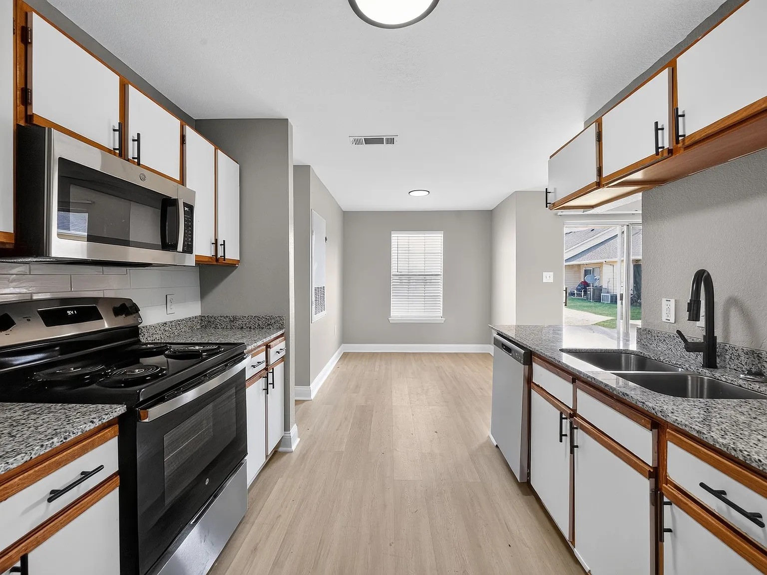 Ridgeview Townhomes — Photo 4