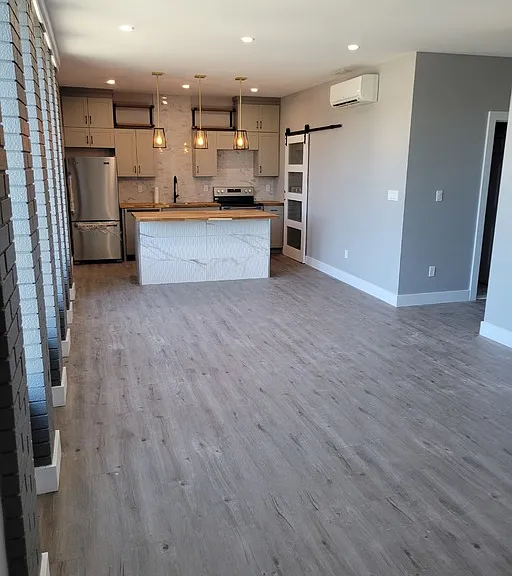 465 Erie St E #1A — Photo 5