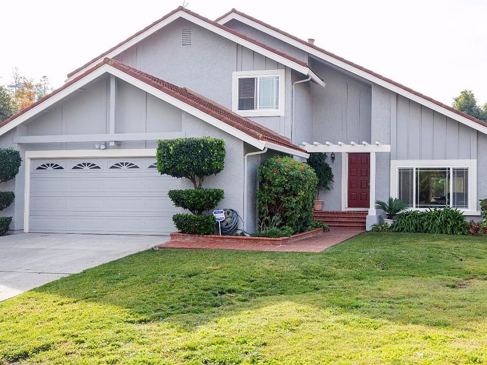 1st image of 3221 Redglen Ct
