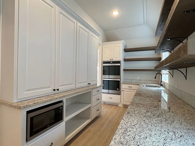 12308 Kenosha Ave — Photo 9