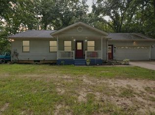 621 Ashville Ln, Plainwell, MI 49080