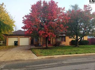 219 E Truesdell St, Lyons, KS 67554