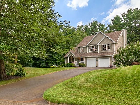 3rd image of 5 Woodbury Dr