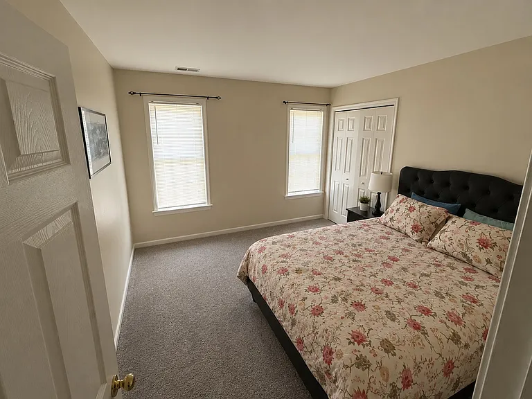 1424 Berrymeade Hills Ct — Photo 9
