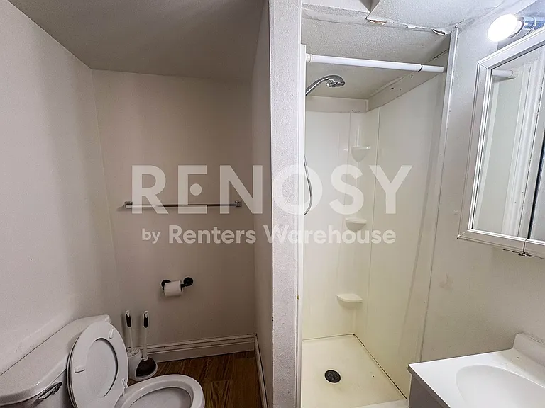 327 Leona Dr — Photo 19