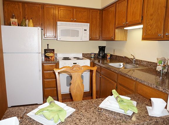 5th image of 10300 Village Circle Dr Unit 4314