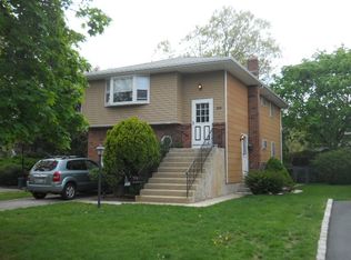 1836 Stevens Ave, Merrick, NY 11566