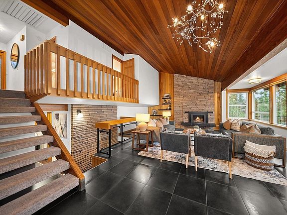 3rd image of 5203 N Mulvaney Ct
