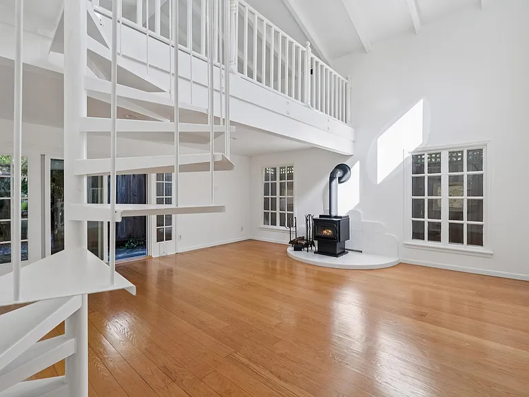 Spiral staircase to large loft space