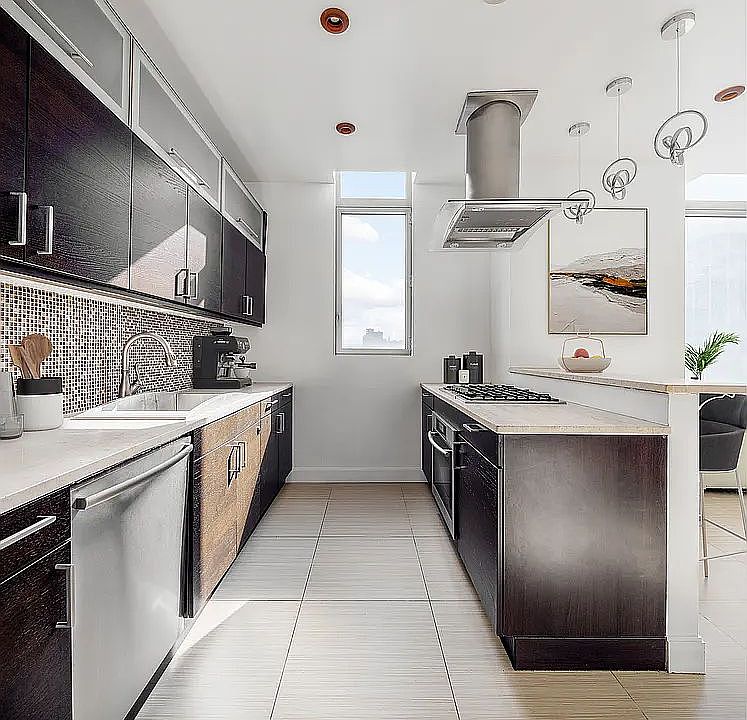 1st image of 556 3rd Ave Penthouse A