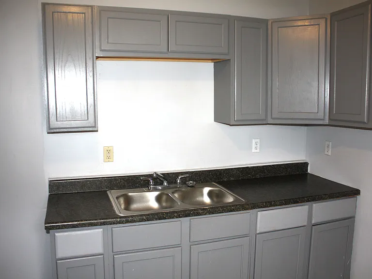 5632 Highland Ave — Photo 15