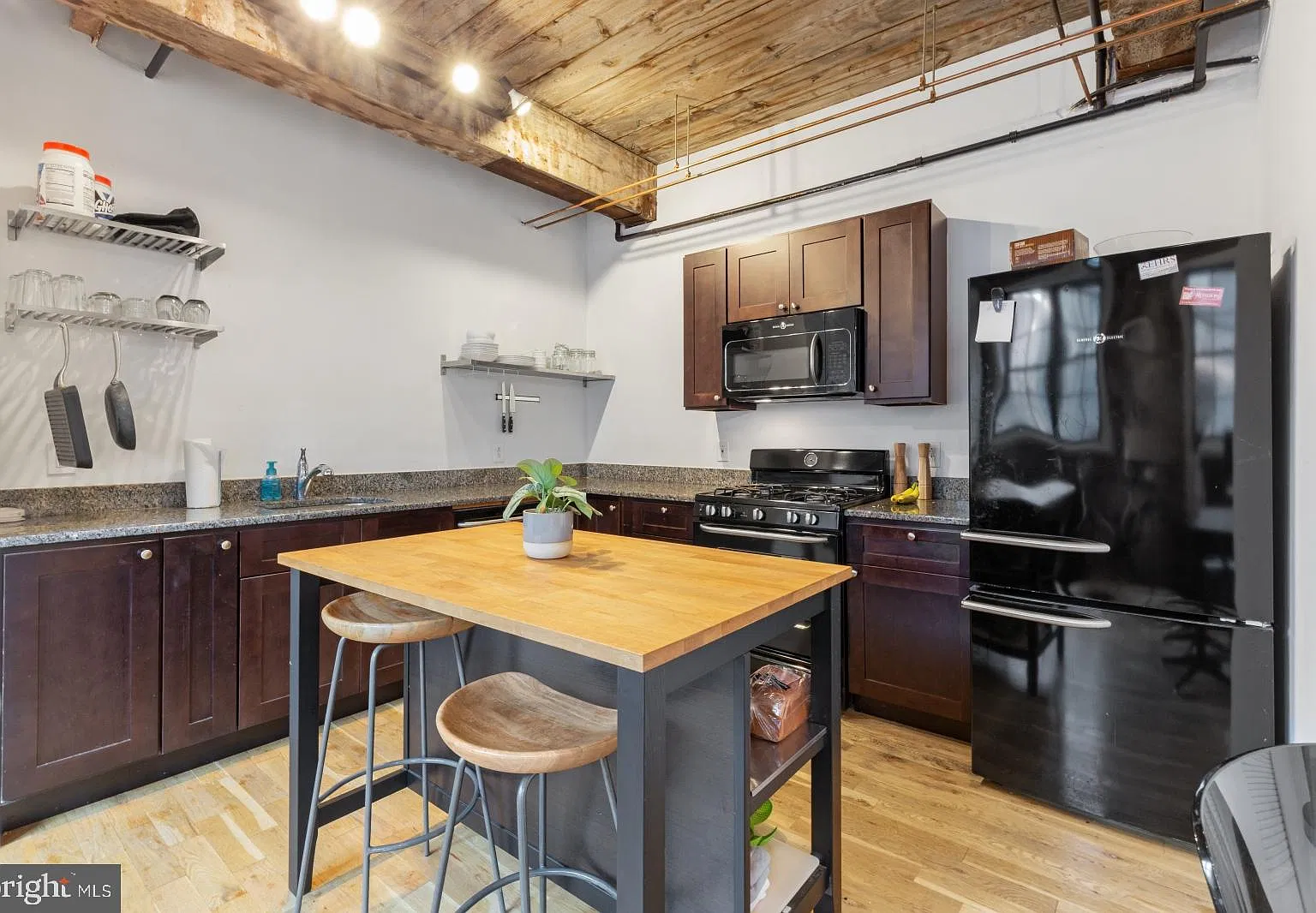1 bed, 1.0 bath, $1,625 — Photo 4