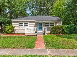 2502 Livesay Rd, Chesapeake, VA 23323