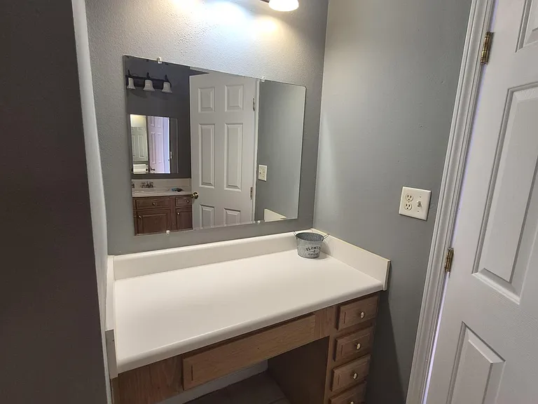 712 Michael Dr — Photo 15