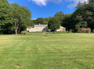 11 Phipps Rd, Walpole, NH 03608