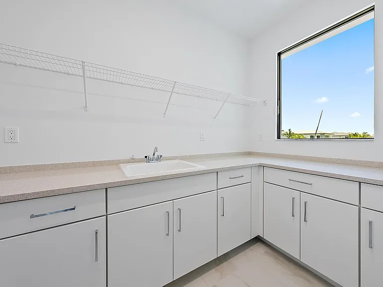 20471 Southernwood Ave — Photo 34