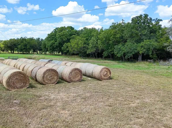 122 Private Road 2164, Iredell, TX 76649