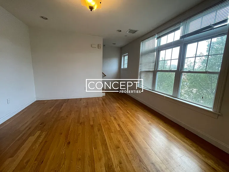 55-65 Circuit Street — Photo 6