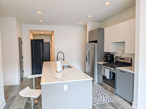 2nd image of 1220 N Bosworth Ave #5089548