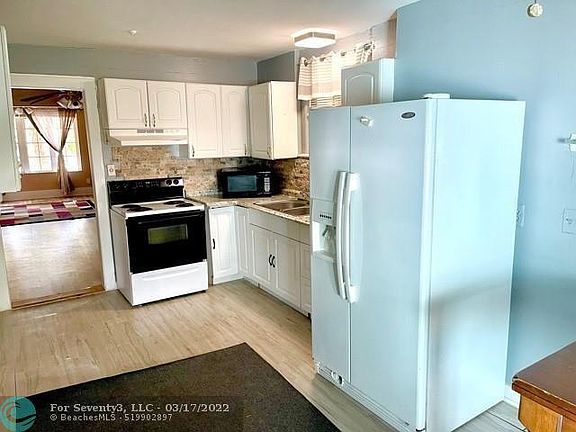 4th image of 825 W Las Olas Blvd