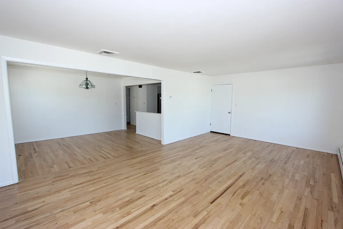 Building Photo - 365 E 54th St #2