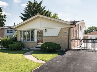 8607 Newland Ave, Burbank, IL