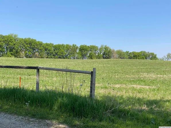 Cardinal Avenue & 325th St, Clear Lake, IA 50428