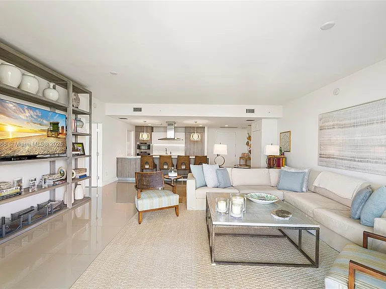 360 Ocean Dr #905S — Photo 3