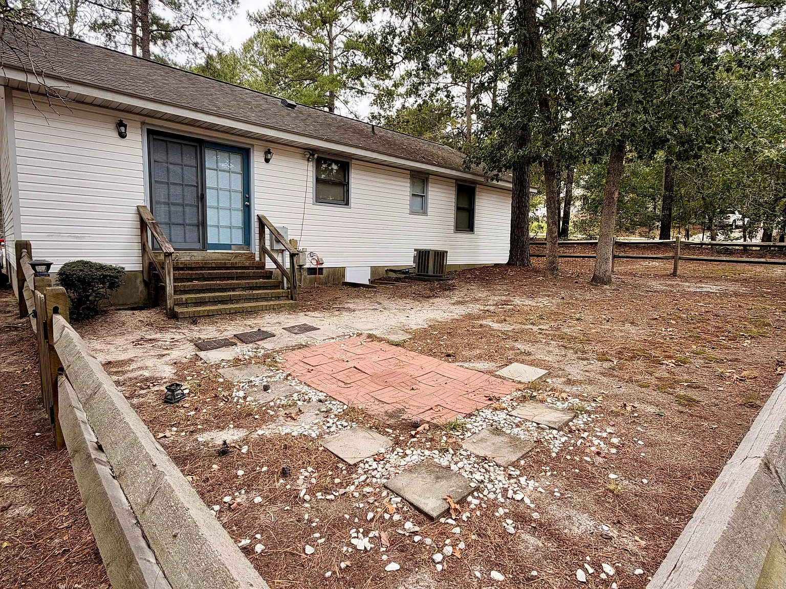 3 bed, 1200 sqft, $1,650 — Photo 4