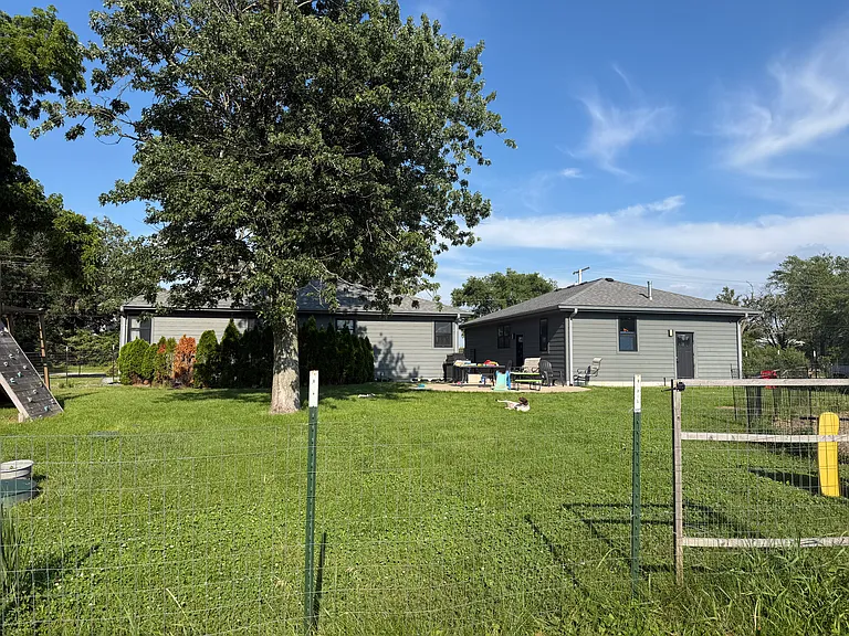 9150 Sheffield Ave — Photo 12
