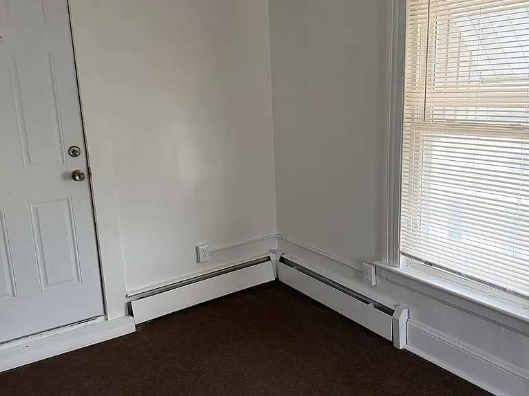 33 Pilgrim Ave — Photo 14