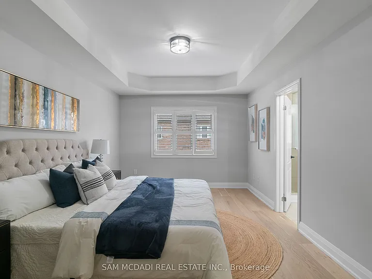 573 Settlers Rd W — Photo 15