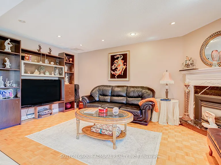 8890 Martin Grove Rd — Photo 17