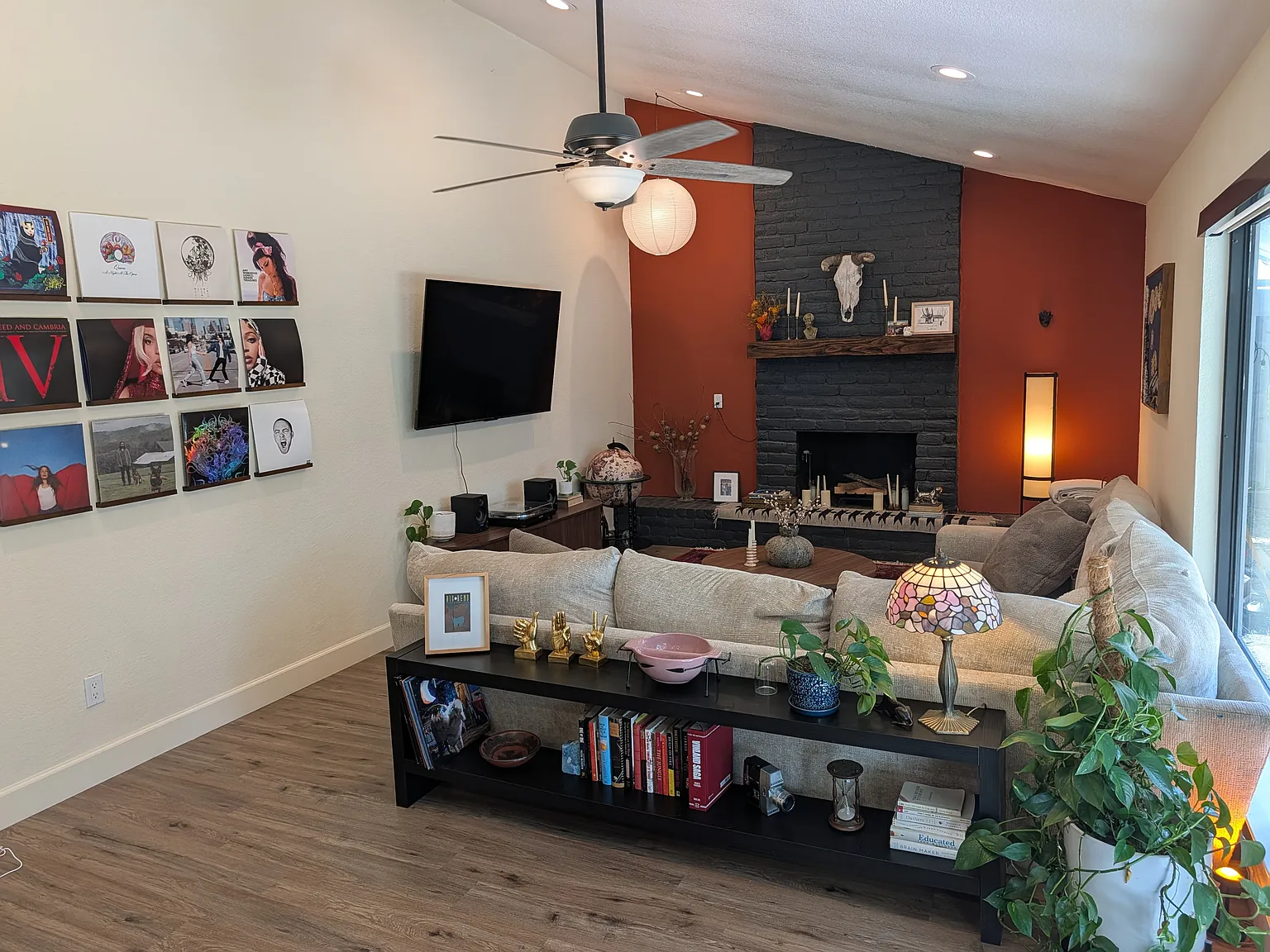 3 bed, 1400 sqft, $2,500 — Photo 3
