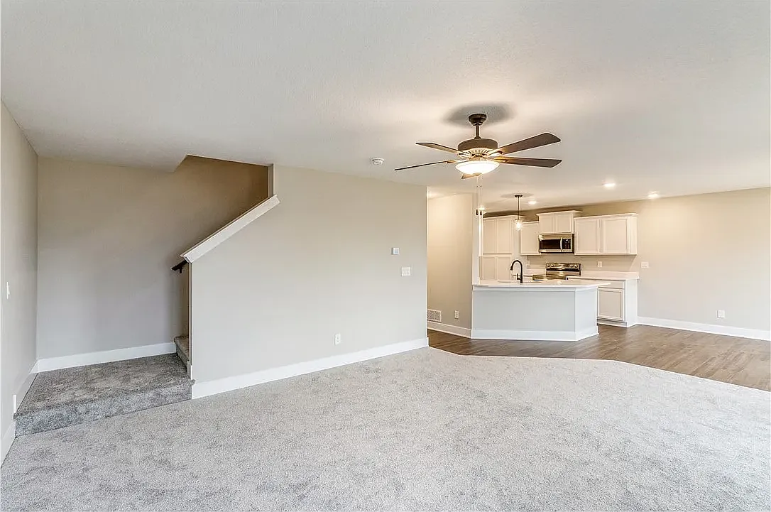 4 bed, 1809 sqft, $2,450 — Photo 3