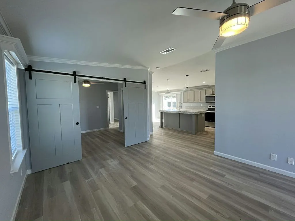 2 bed, 2.0 bath, 1380 sqft, $1,550 — Photo 2