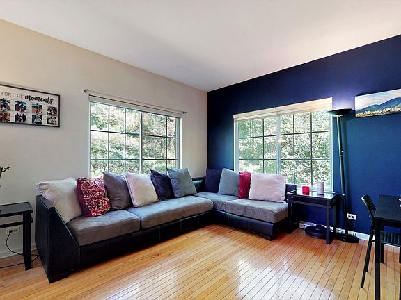5th image of 60 Southwicke Dr