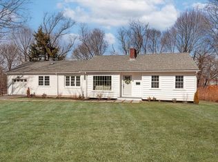 27 Bulow Rd, Hingham, MA 02043