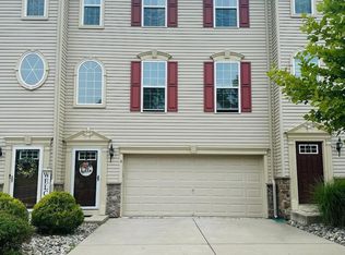 4 Wallace Rd, Mount Holly, NJ 08060