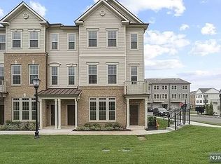 42 Leahy Dr, Wood Ridge, NJ 07075