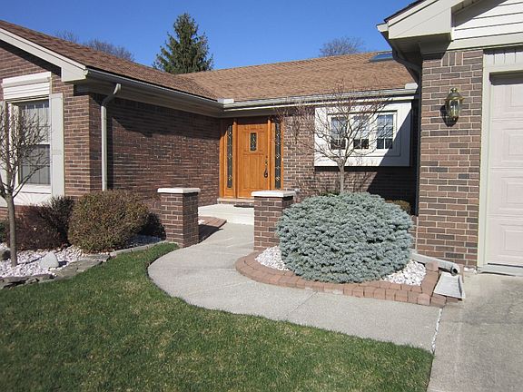 2nd image of 19316 Laurel Dr