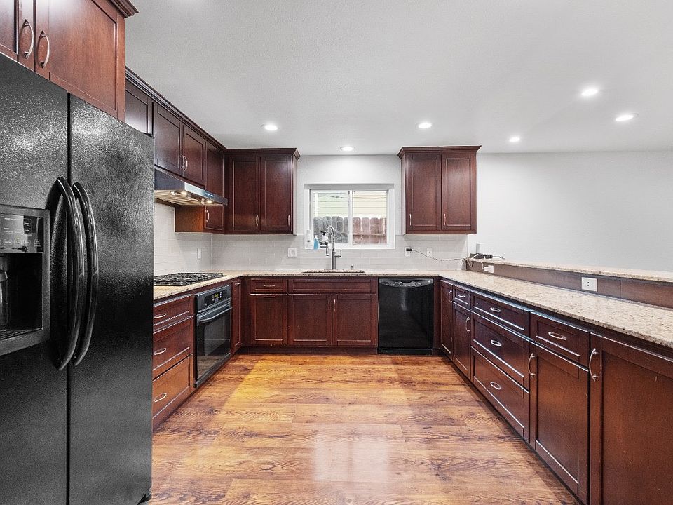 1st image of 2024 Seville Dr