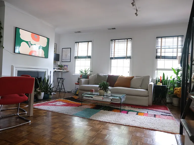 1949 Calvert St NW #B — Photo 1